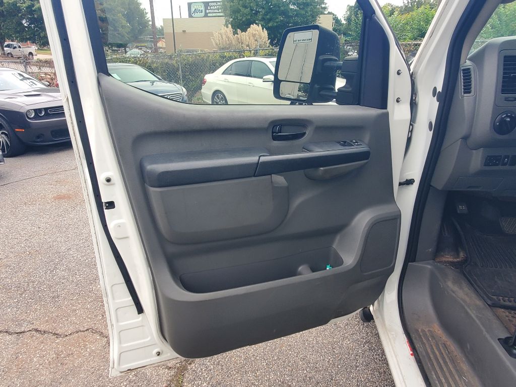 Photo 9 of this NISSAN NV