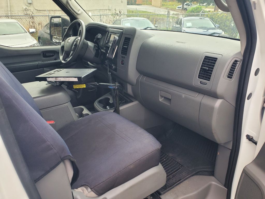 Photo 21 of this NISSAN NV