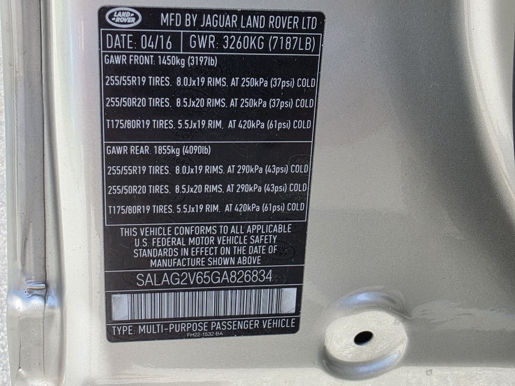Photo 10 of this LAND ROVER LR4