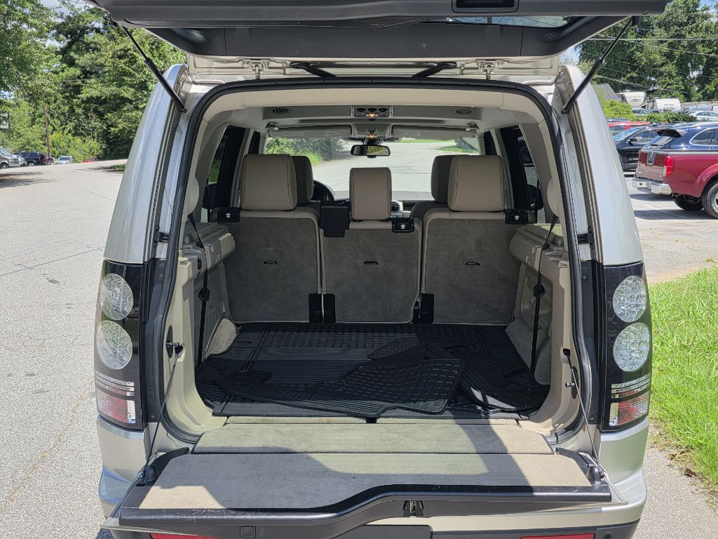 Photo 17 of this LAND ROVER LR4