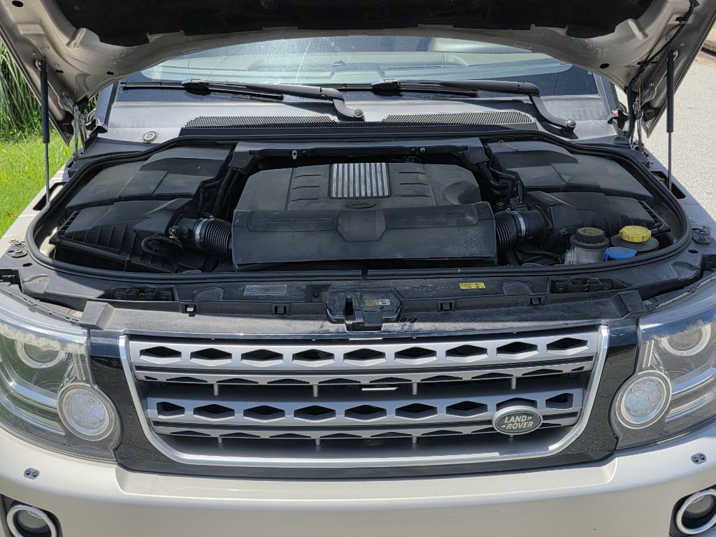 Photo 25 of this LAND ROVER LR4
