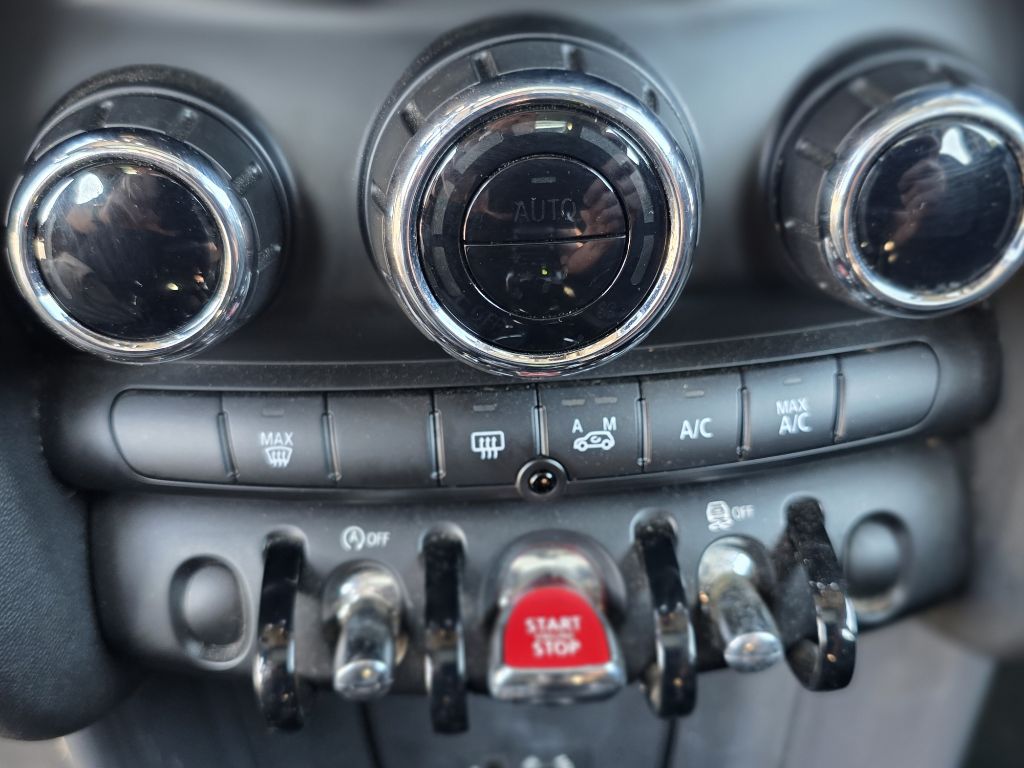 Photo 27 of this MINI COOPER