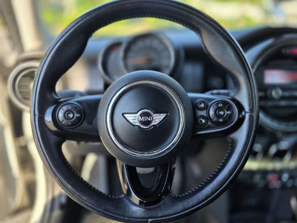 Photo 24 of this MINI COOPER