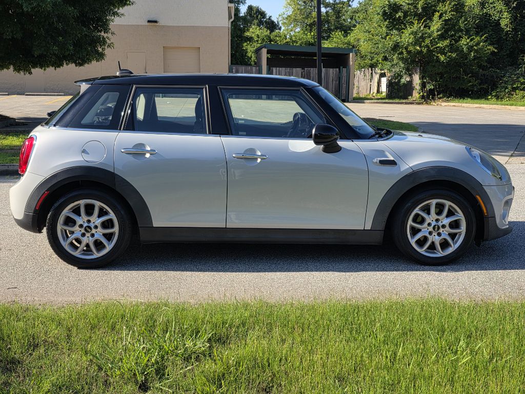 Photo 6 of this MINI COOPER