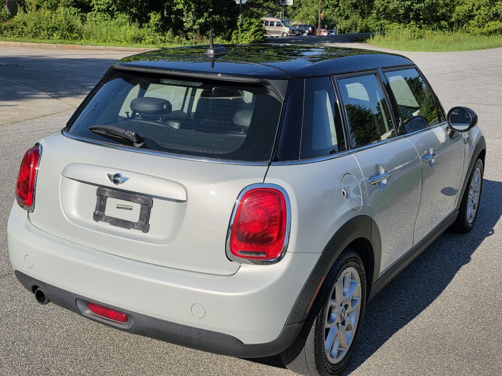 Photo 5 of this MINI COOPER