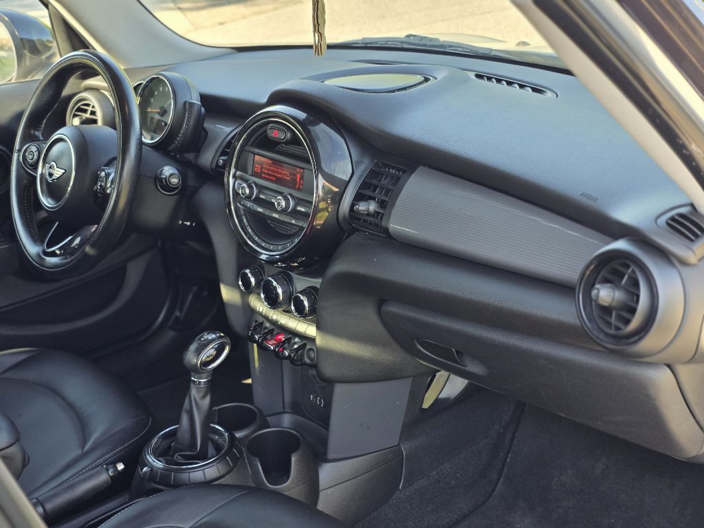 Photo 21 of this MINI COOPER