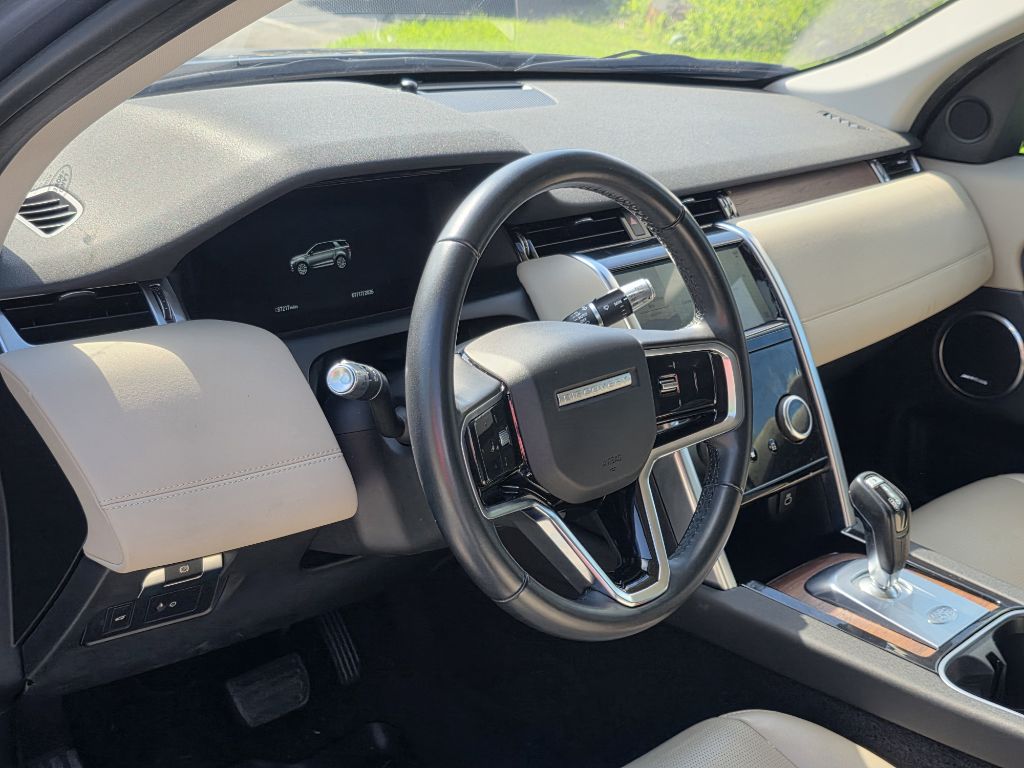 Photo 13 of this LAND ROVER DISCOVERY SPORT