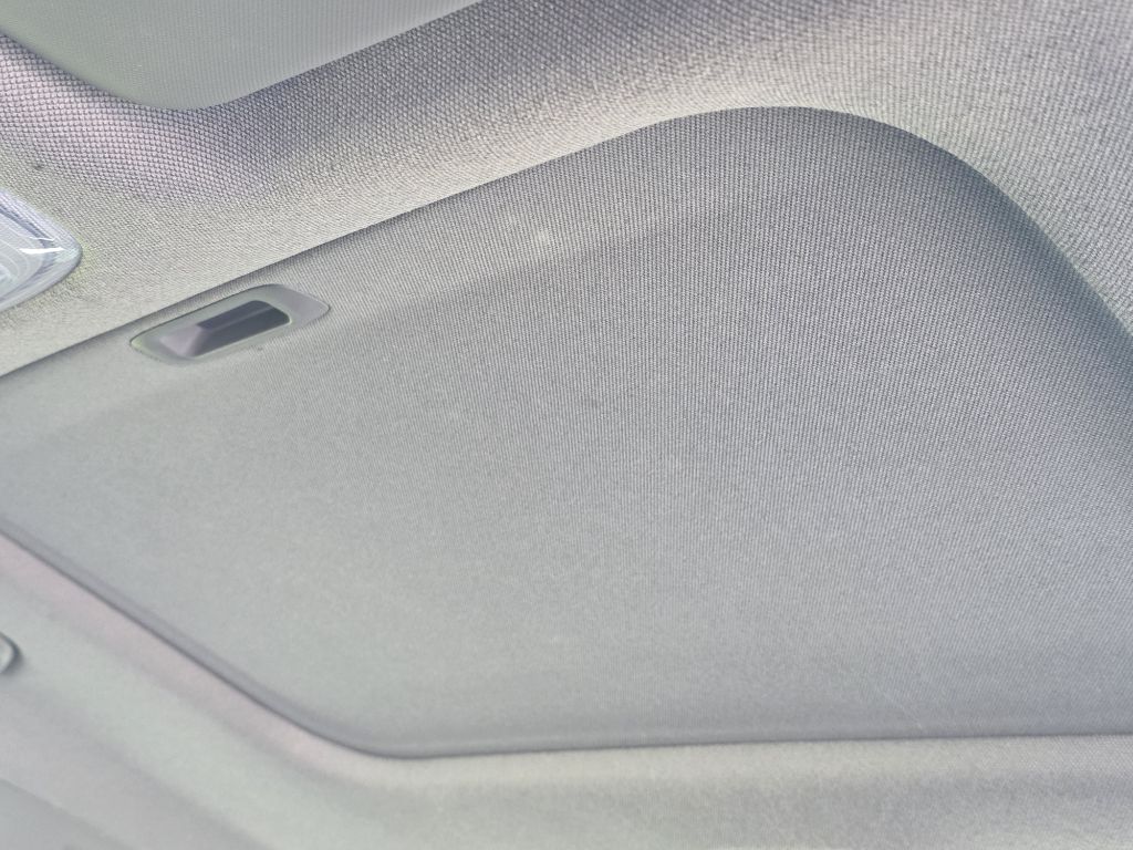 Photo 10 of this HYUNDAI ELANTRA