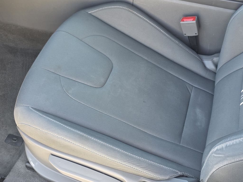 Photo 9 of this HYUNDAI ELANTRA