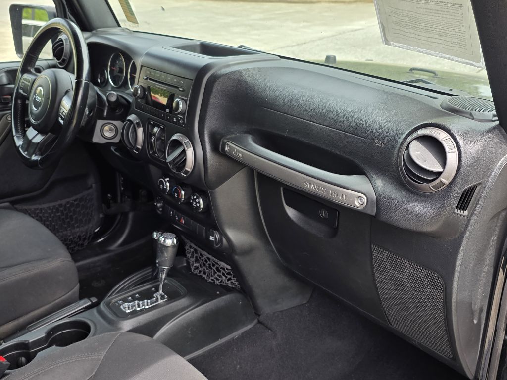 Photo 21 of this JEEP WRANGLER UNLIMI