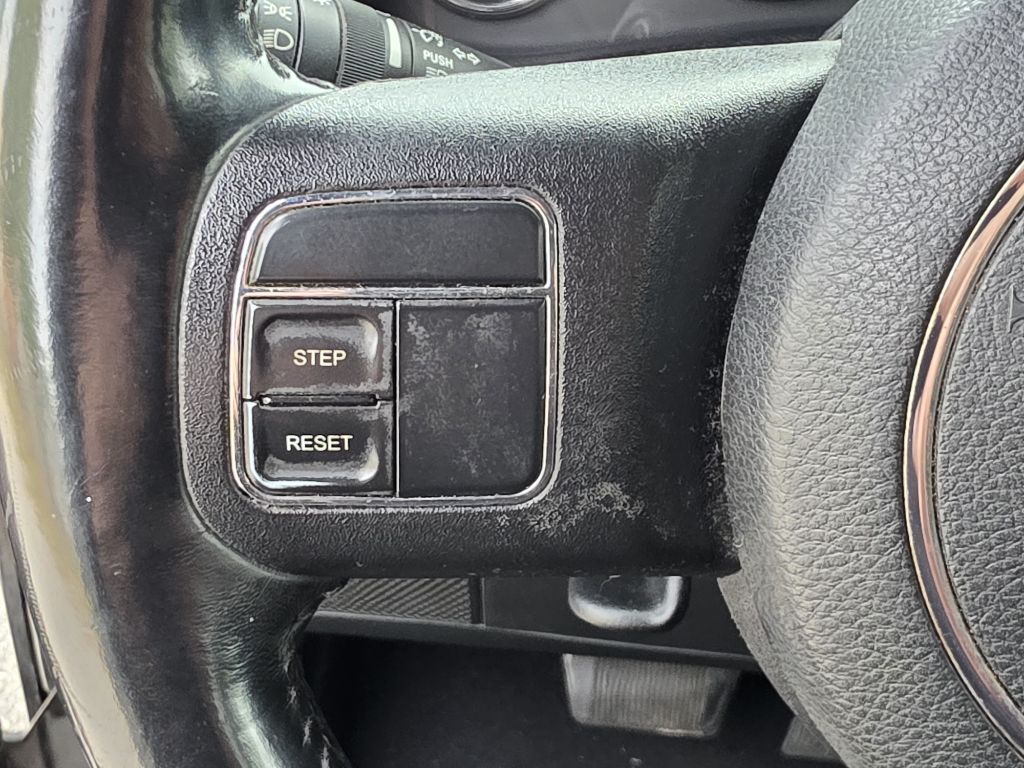 Photo 25 of this JEEP WRANGLER UNLIMI