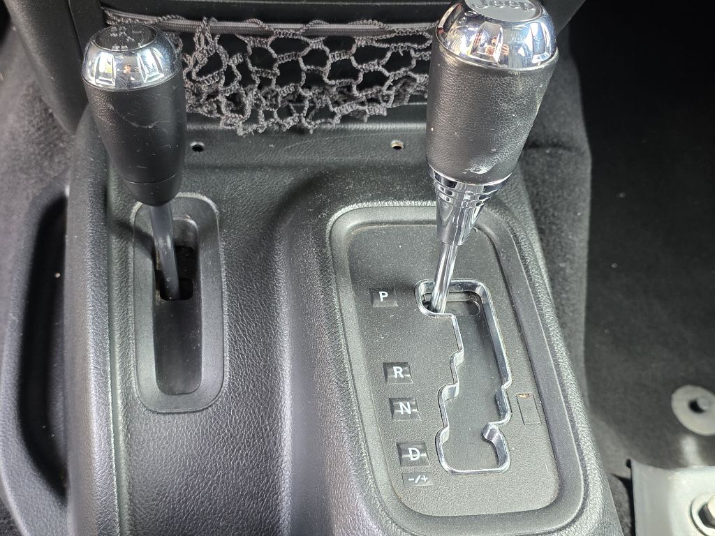 Photo 29 of this JEEP WRANGLER UNLIMI