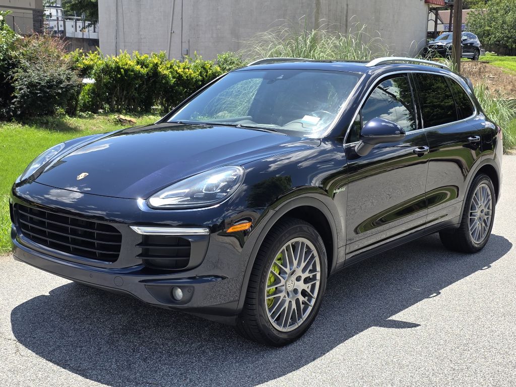2017 PORSCHE CAYENNE