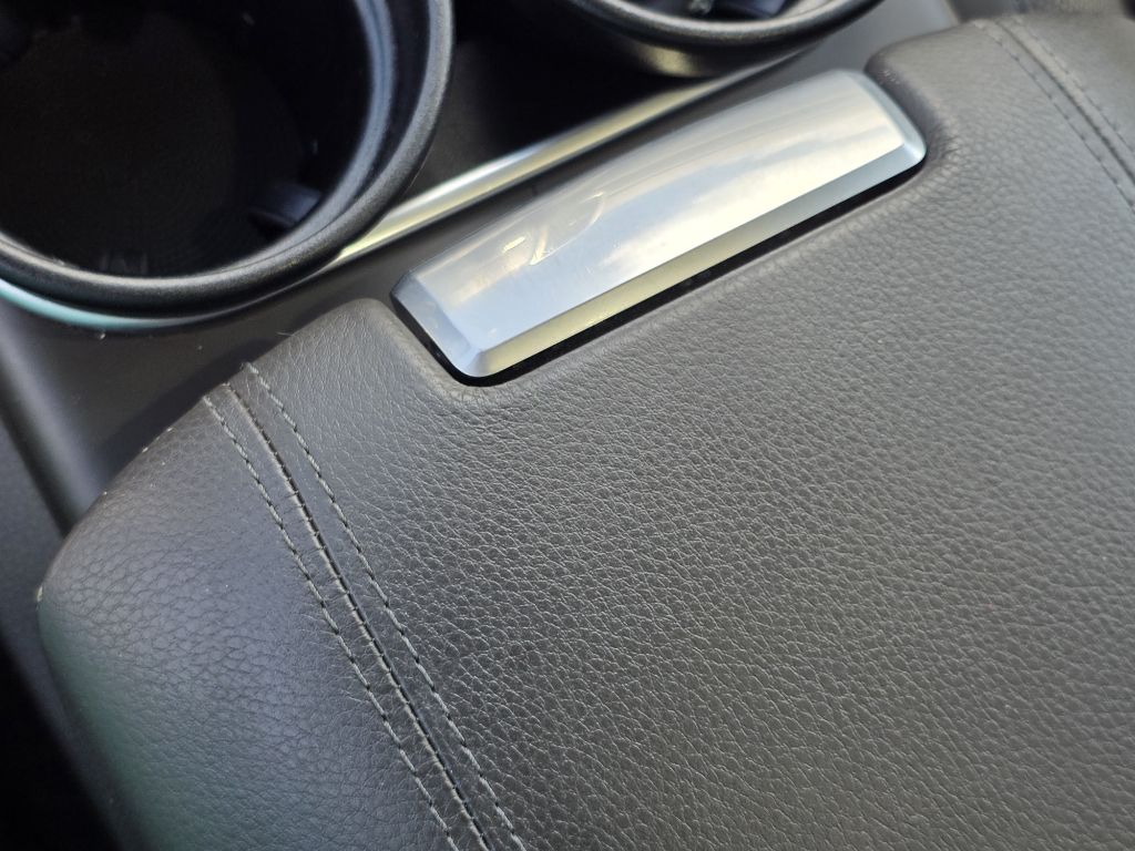 Photo 35 of this PORSCHE CAYENNE