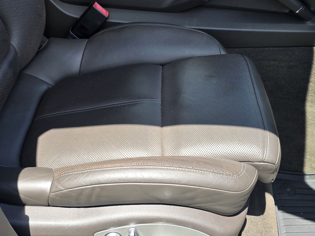 Photo 24 of this PORSCHE CAYENNE