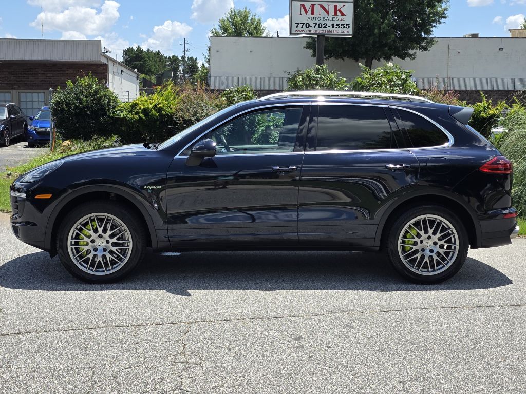 Photo 2 of this PORSCHE CAYENNE