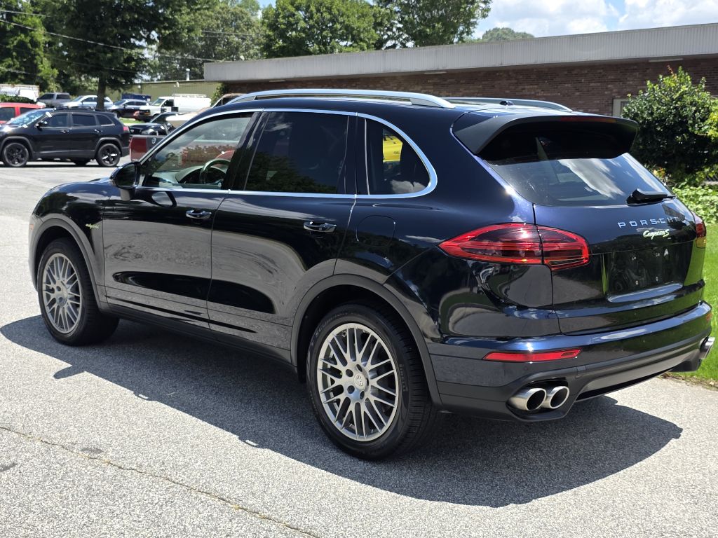 Photo 3 of this PORSCHE CAYENNE