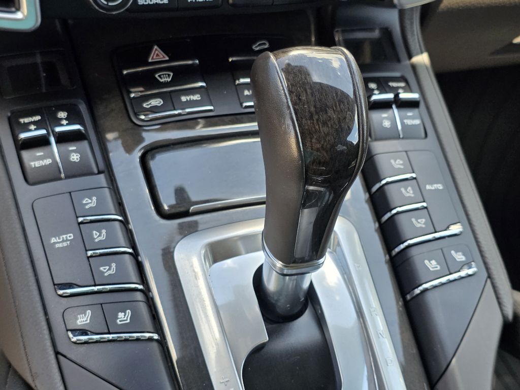 Photo 33 of this PORSCHE CAYENNE