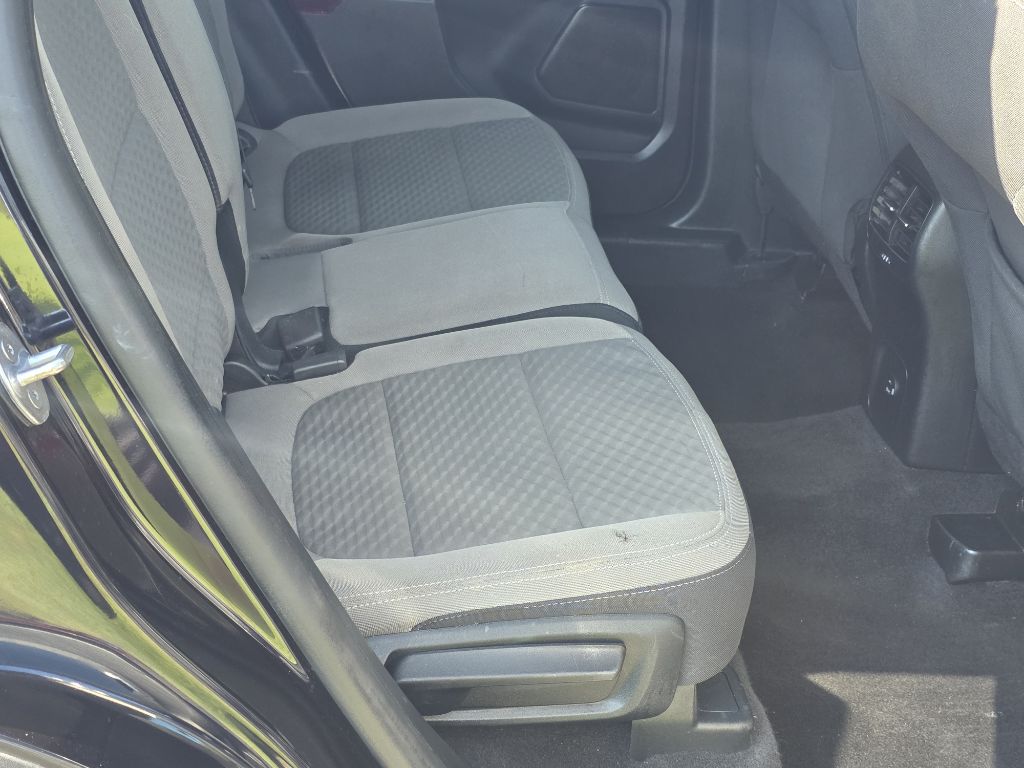 Photo 18 of this FORD ESCAPE