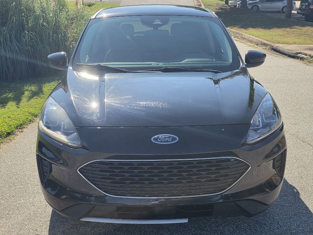Photo 8 of this FORD ESCAPE