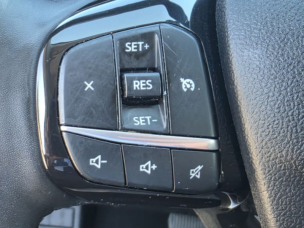 Photo 26 of this FORD ESCAPE