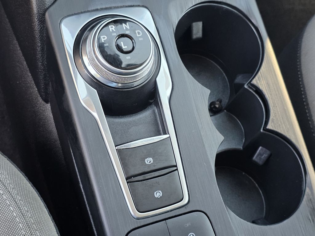 Photo 31 of this FORD ESCAPE