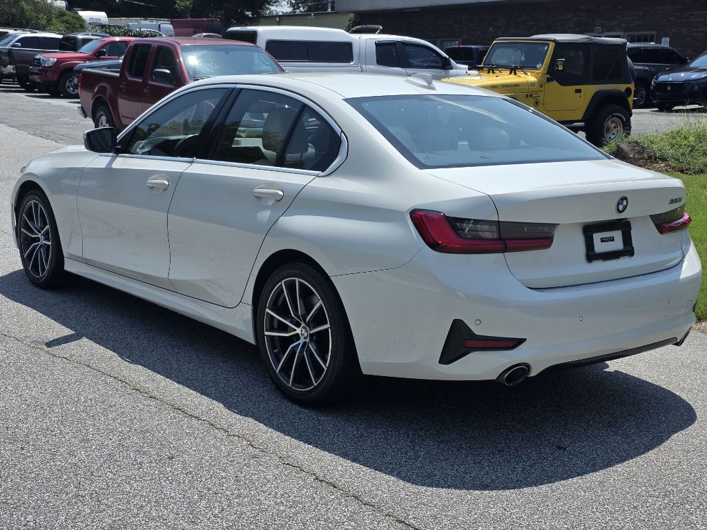 Photo 3 of this BMW 330I