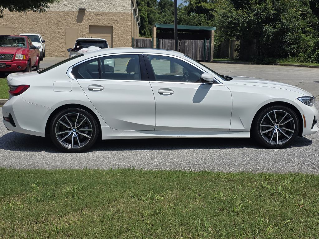 Photo 6 of this BMW 330I