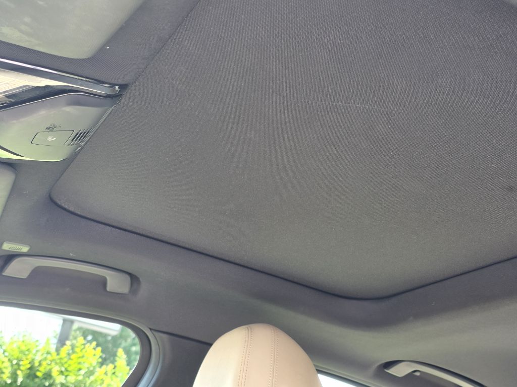 Photo 14 of this BMW 330I