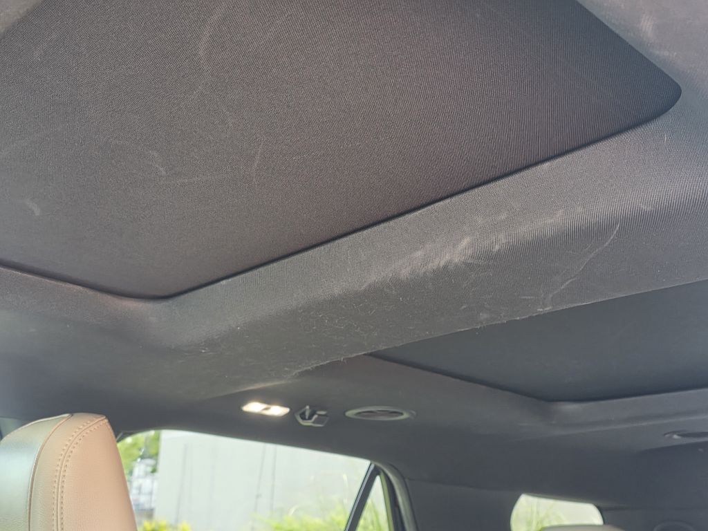 Photo 14 of this FORD EXPLORER