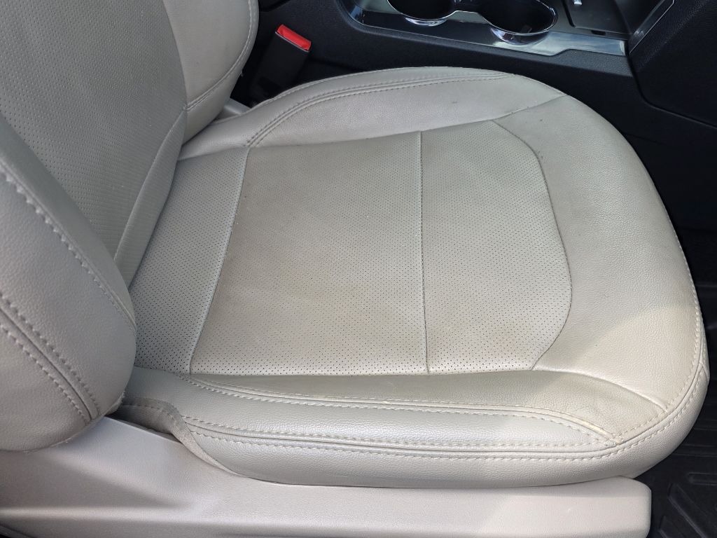 Photo 27 of this FORD EXPLORER