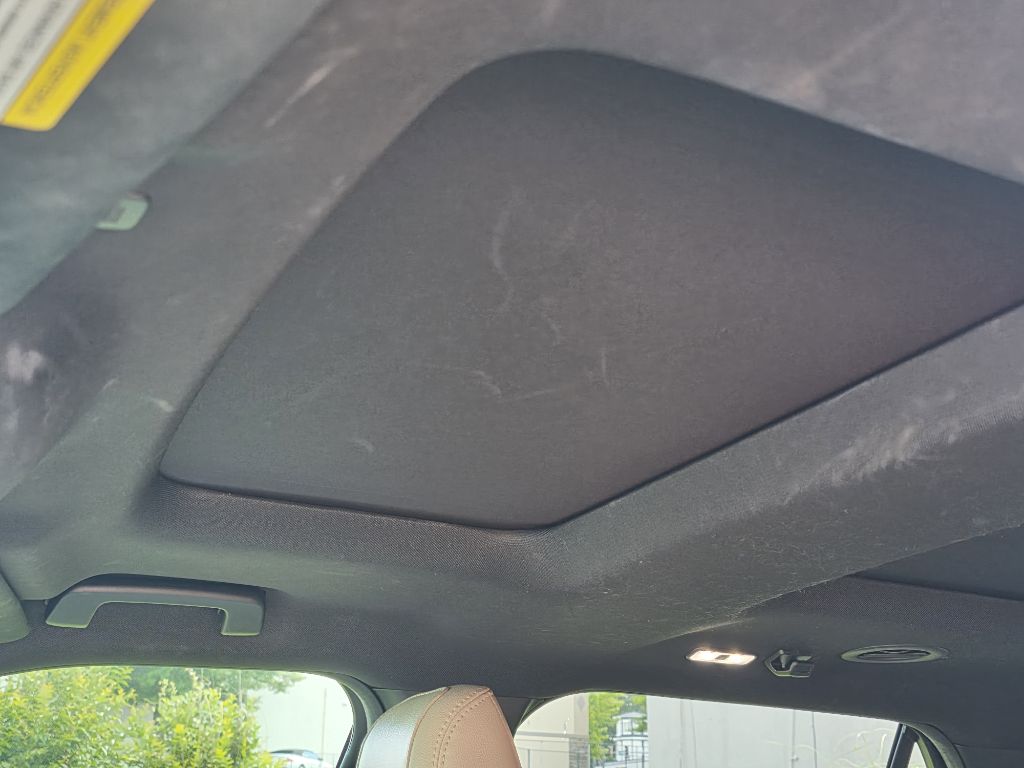 Photo 13 of this FORD EXPLORER
