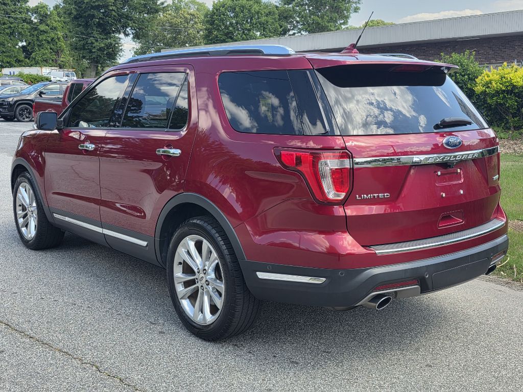 Photo 3 of this FORD EXPLORER