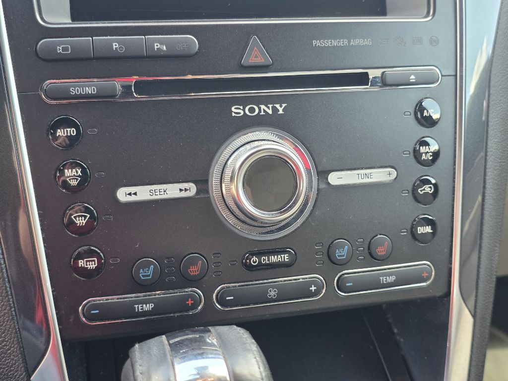 Photo 35 of this FORD EXPLORER