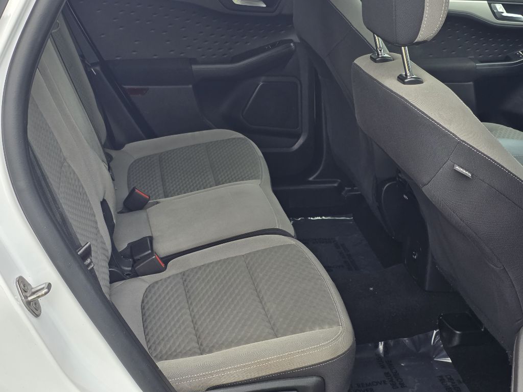 Photo 17 of this FORD ESCAPE
