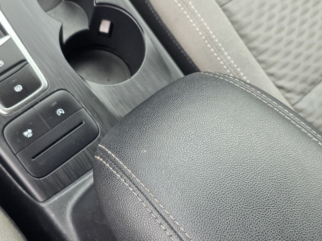 Photo 32 of this FORD ESCAPE
