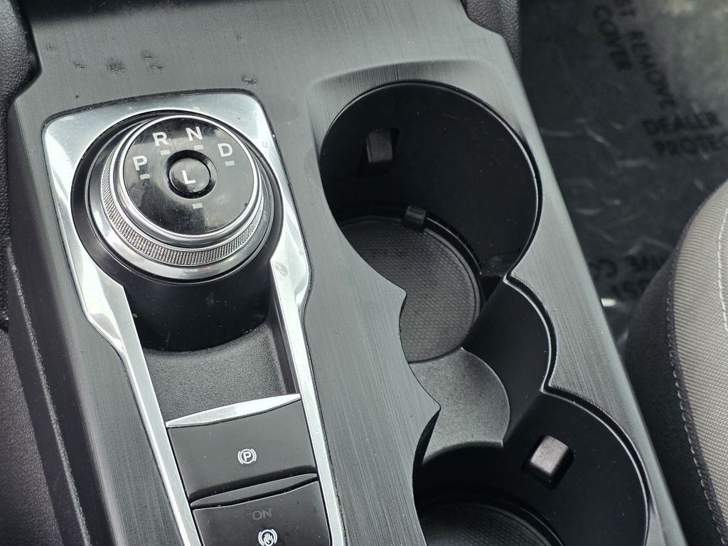 Photo 31 of this FORD ESCAPE