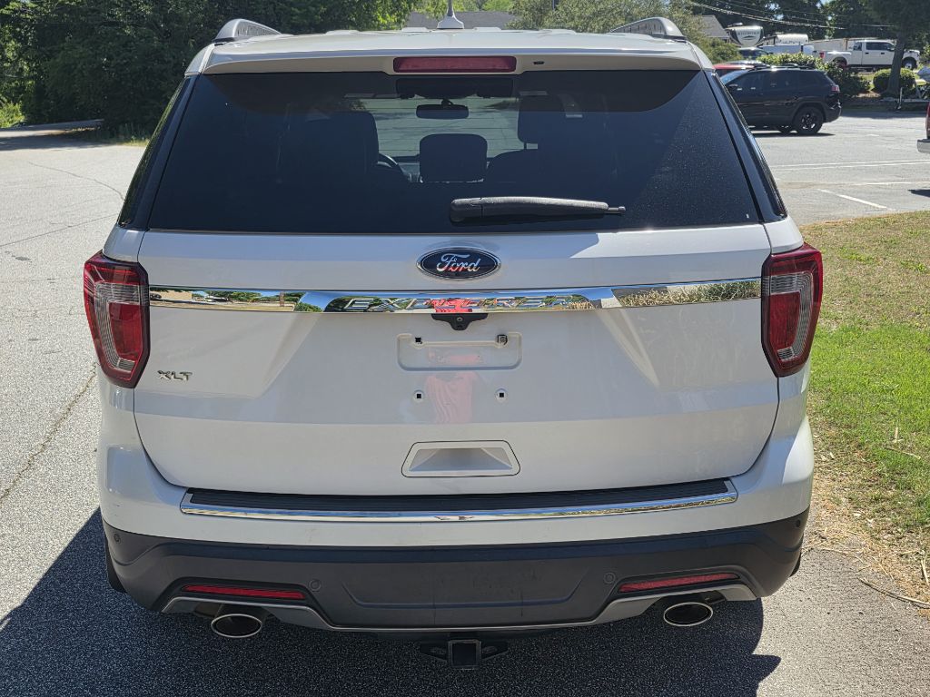 Photo 4 of this FORD EXPLORER