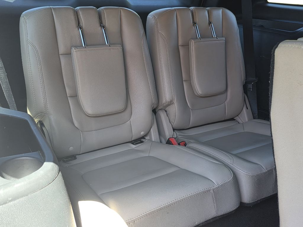Photo 22 of this FORD EXPLORER