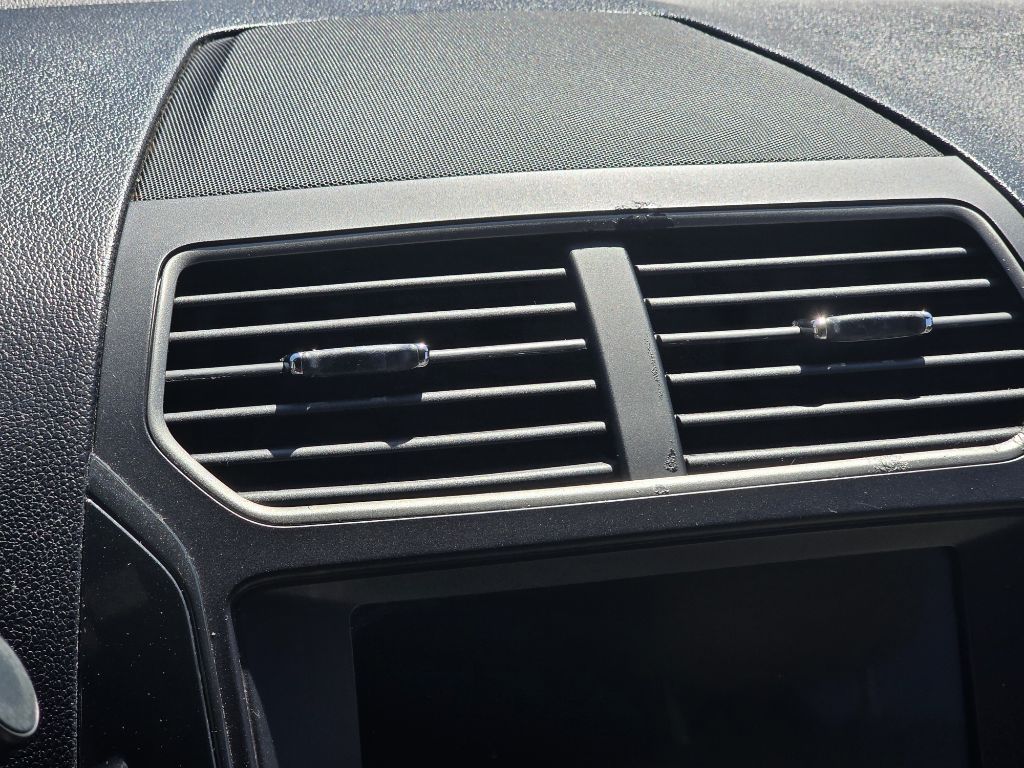 Photo 32 of this FORD EXPLORER