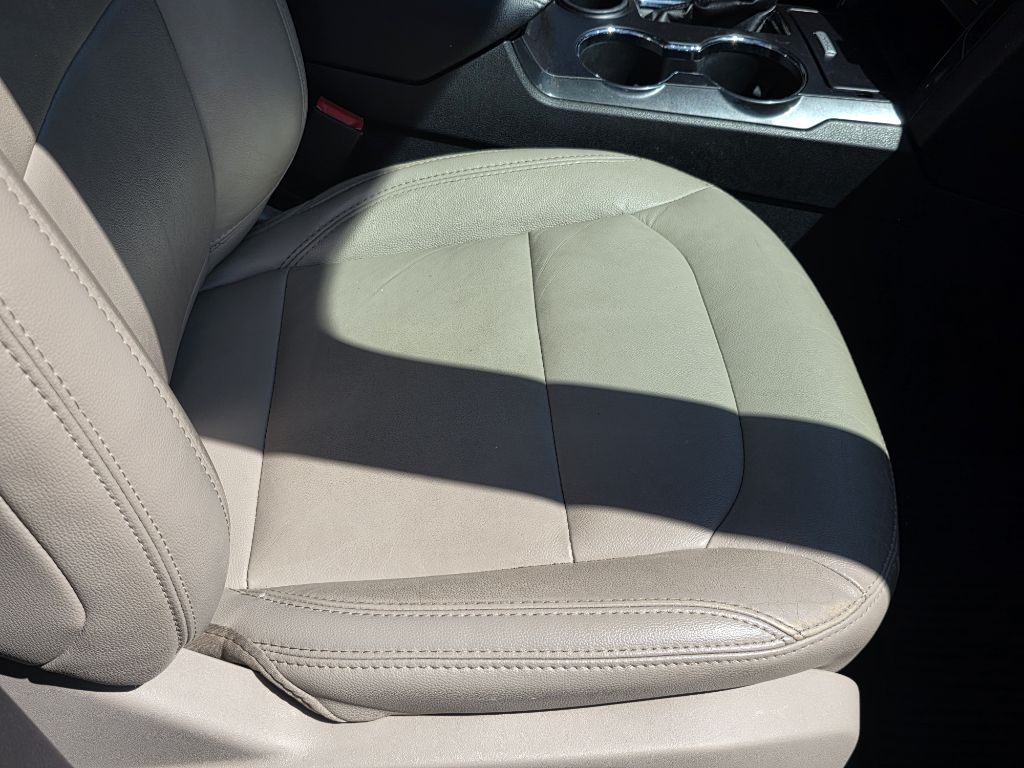 Photo 25 of this FORD EXPLORER