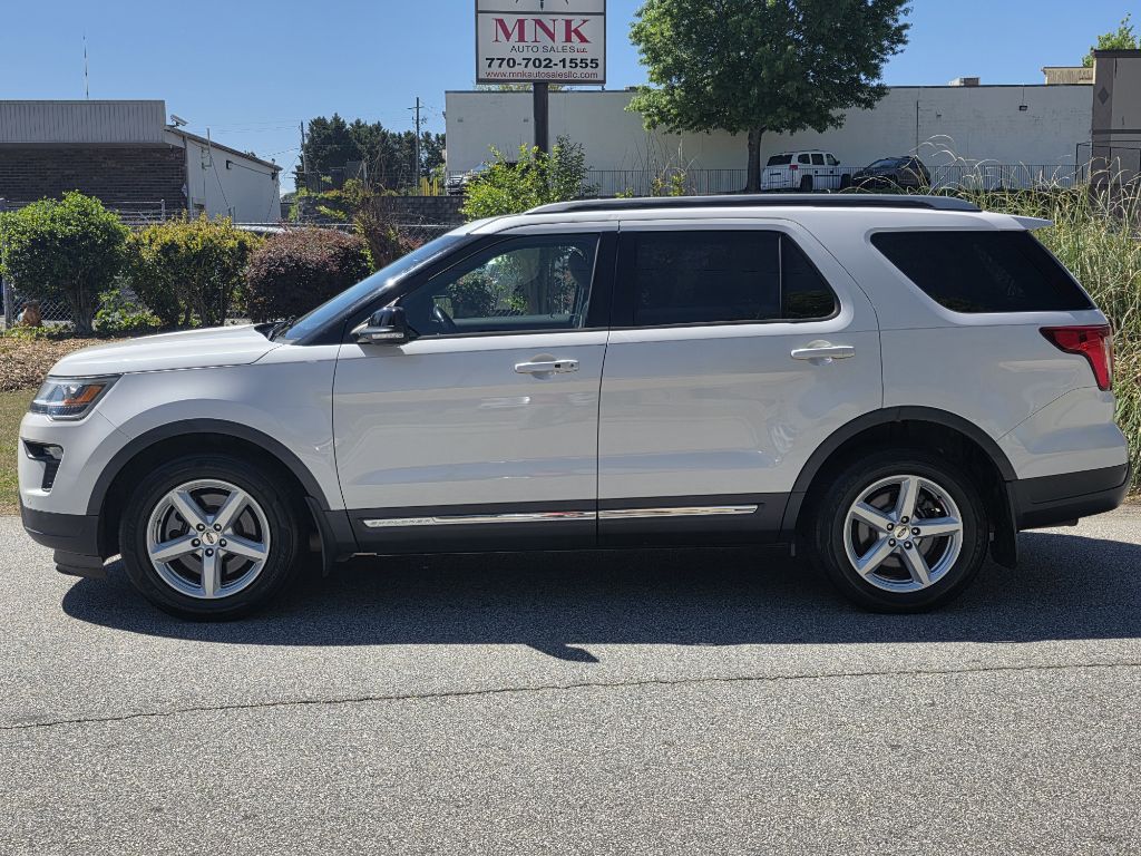 Photo 2 of this FORD EXPLORER