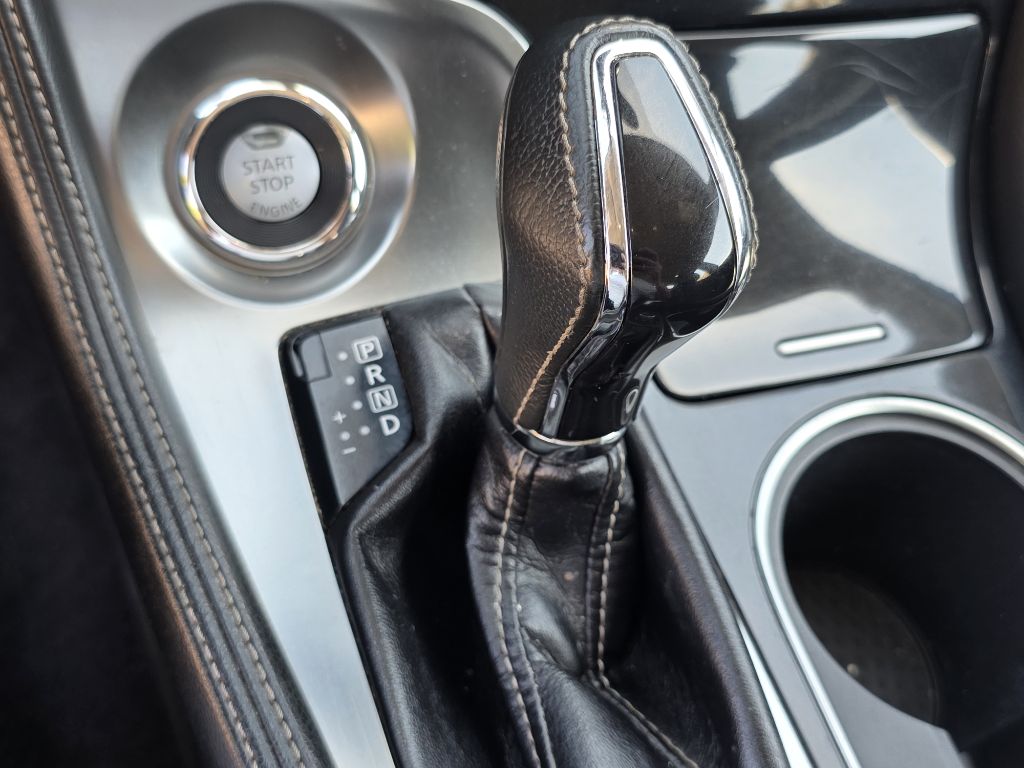 Photo 31 of this NISSAN MAXIMA