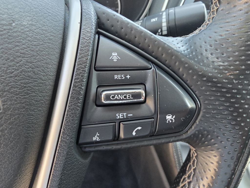 Photo 27 of this NISSAN MAXIMA
