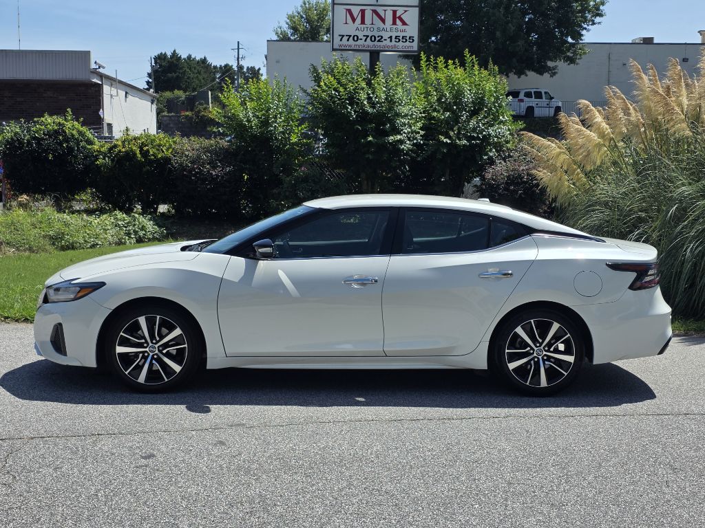 Photo 2 of this NISSAN MAXIMA