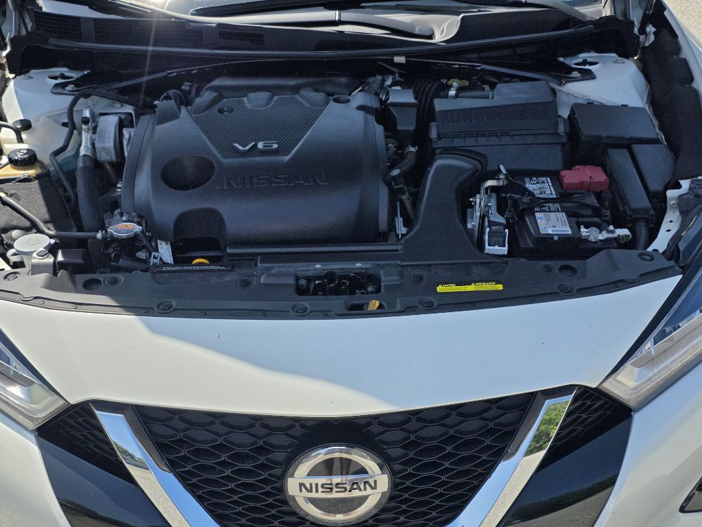 Photo 24 of this NISSAN MAXIMA