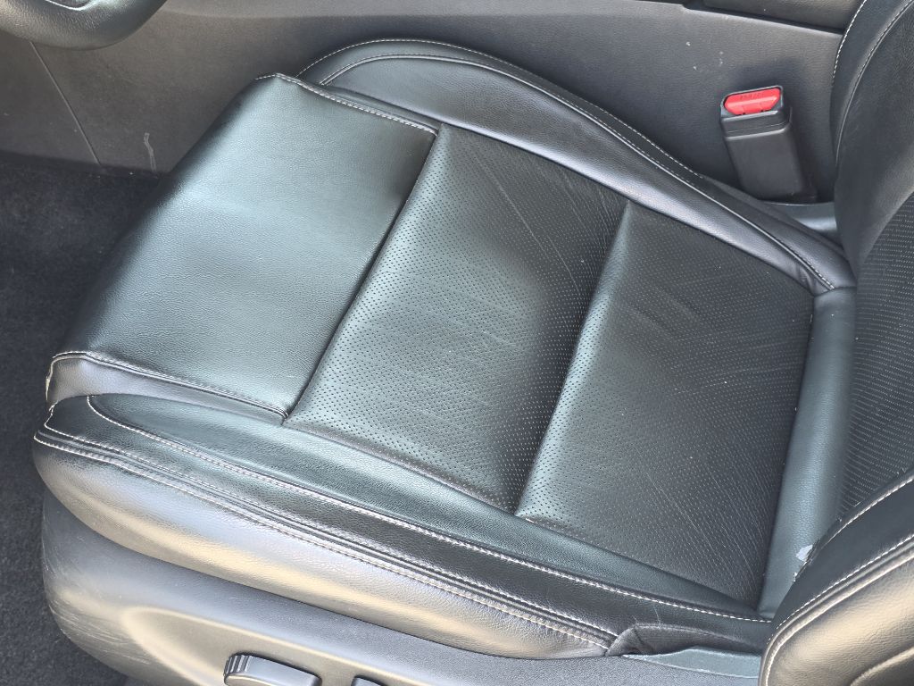 Photo 12 of this NISSAN MAXIMA