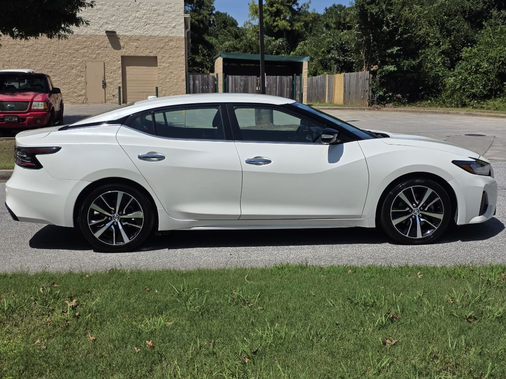 Photo 6 of this NISSAN MAXIMA