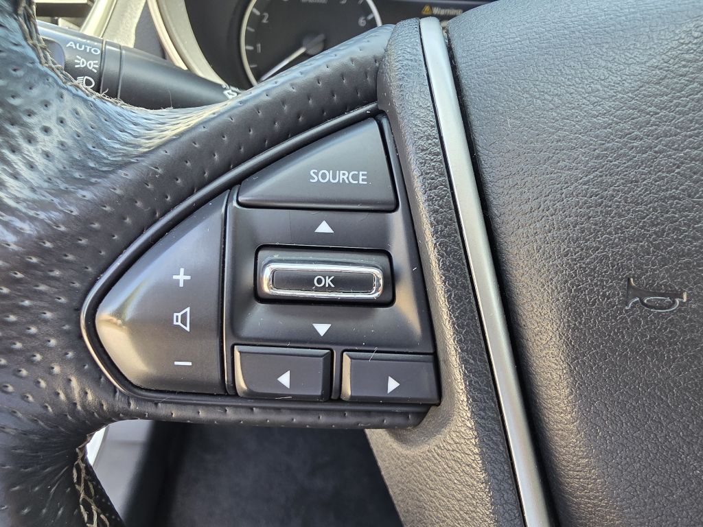 Photo 28 of this NISSAN MAXIMA