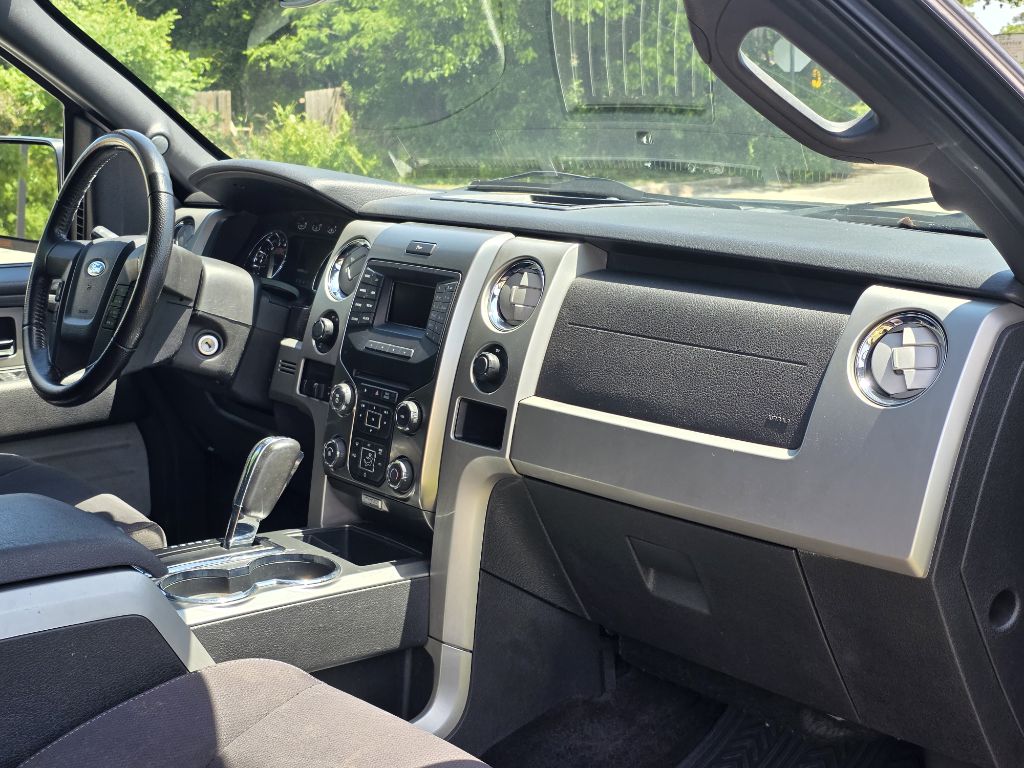 Photo 23 of this FORD F150